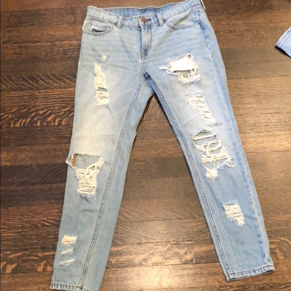 BDG distressed jean